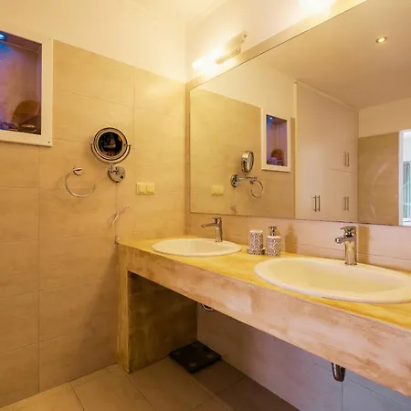 Quality Brand 6br Magnificent Private Monaco Paros, Large Infinitive Pool, Amazing Views Вилла Парос