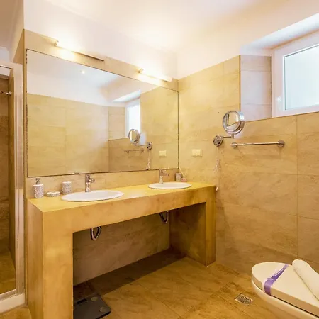 Quality Brand Villas: Luxurious 6br Monaco With Infinity Pool In *